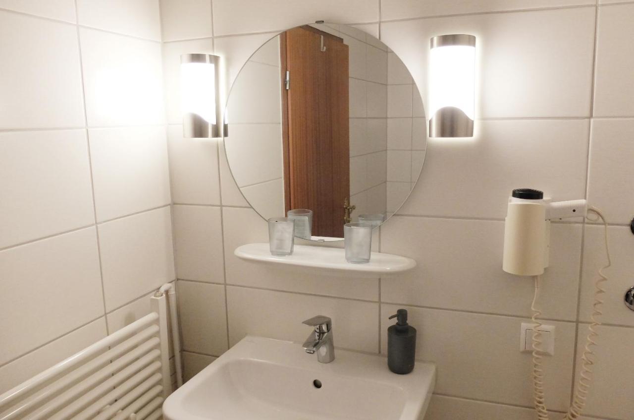 Hotel Calenberger Hof ヴェニッヒセン エクステリア 写真